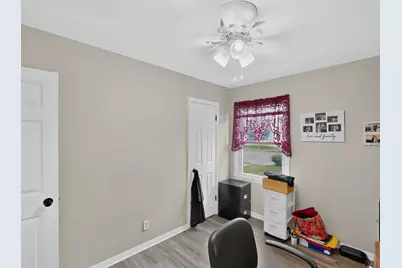 6829 W Arthur Ave, West Allis, WI 53219 - Photo 16