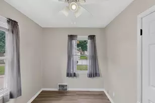 6829 W Arthur Ave, West Allis, WI 53219 - Photo 18