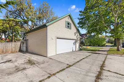 1100 N 69th St, Wauwatosa, WI 53213 - Photo 22