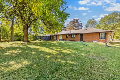 5252 S Tuckaway Dr, Greenfield, WI 53221 - Photo 26