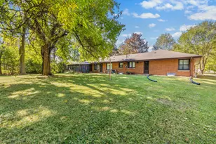 5252 S Tuckaway Dr, Greenfield, WI 53221 - Photo 26