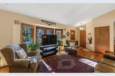 1263  River Park Cir, Mukwonago, WI 53149 - Photo 8