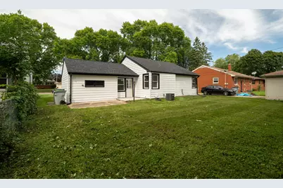 4860 N 89th St, Milwaukee, WI 53225 - Photo 30