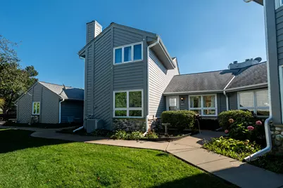 15638 W Ridge Rd, New Berlin, WI 53151 - Photo 30