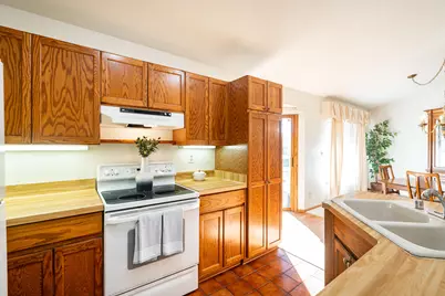 15638 W Ridge Rd, New Berlin, WI 53151 - Photo 10