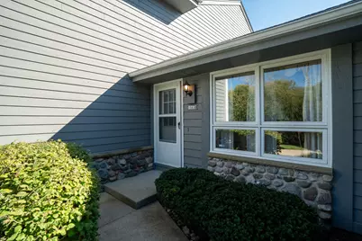 15638 W Ridge Rd, New Berlin, WI 53151 - Photo 2