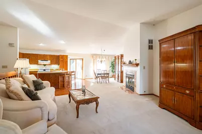 15638 W Ridge Rd, New Berlin, WI 53151 - Photo 6