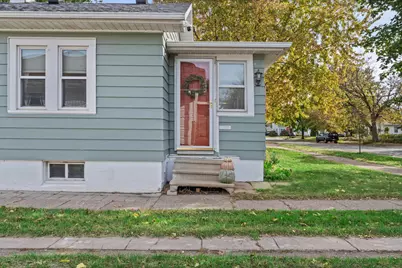 1635  Hyde Ave, La Crosse, WI 54601 - Photo 2