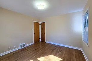 357 E Gauer Cir, Milwaukee, WI 53207 - Photo 20