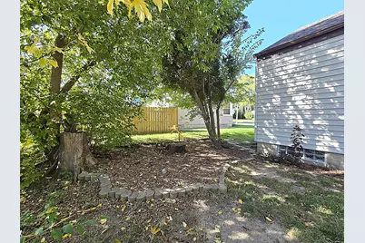 357 E Gauer Cir, Milwaukee, WI 53207 - Photo 32