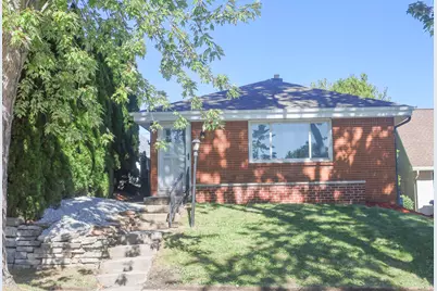 1020  Carrington Ave, South Milwaukee, WI 53172 - Photo 2