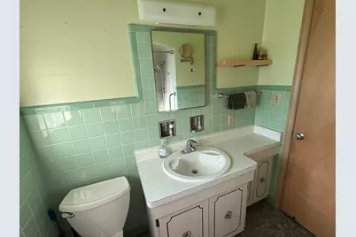 5443 W Hayes Ave, West Allis, WI 53219 - Photo 12