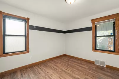 1200 S 113th St, West Allis, WI 53214 - Photo 8
