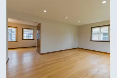 5303 W Wilbur Ave, Greenfield, WI 53220 - Photo 32