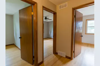 5303 W Wilbur Ave, Greenfield, WI 53220 - Photo 34