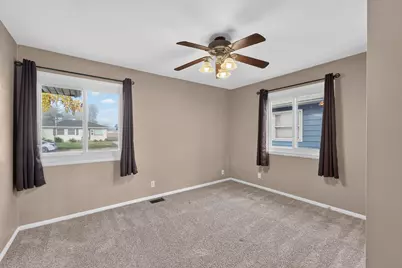 8451  14th Ave, Kenosha, WI 53143 - Photo 8