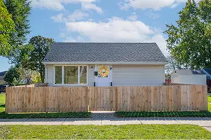 505 W Waterford Ave, Milwaukee, WI 53207 - Photo 2
