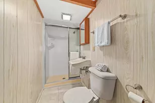 505 W Waterford Ave, Milwaukee, WI 53207 - Photo 18