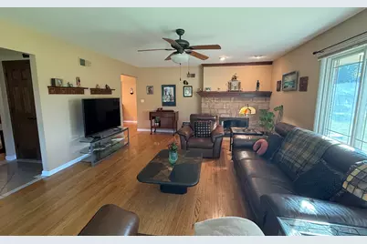 8900 N Greenvale Rd, Bayside, WI 53217 - Photo 8