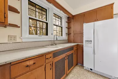 304 W Jackson St, Port Washington, WI 53074 - Photo 8