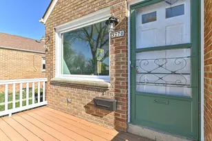 3270 S 51st St, Milwaukee, WI 53219 - Photo 6