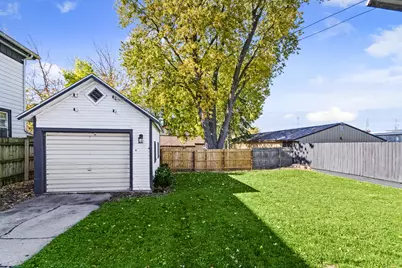 608 S 2nd St, Watertown, WI 53094 - Photo 32