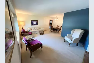 W173N8464  Westbridge Ave, Menomonee Falls, WI 53051 - Photo 6