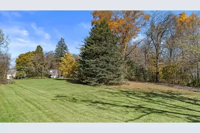 N56W21758  Silver Spring Dr, Menomonee Falls, WI 53051 - Photo 6