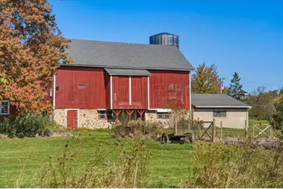 9731 W Highland Rd, Mequon, WI 53097 - Photo 30
