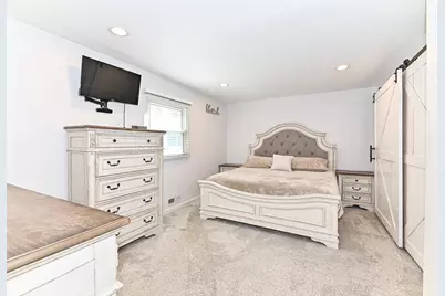 3419 W Parnell Ave, Milwaukee, WI 53221 - Photo 8