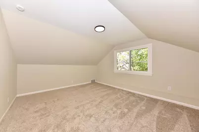 1819 E Tesch Ave, Saint Francis, WI 53235 - Photo 20