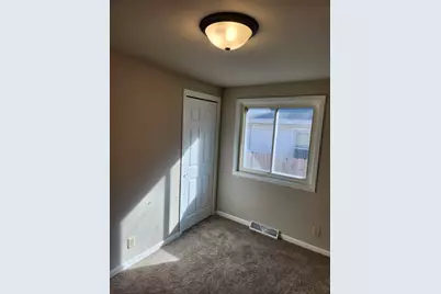 7721  Pershing Blvd, Kenosha, WI 53142 - Photo 12