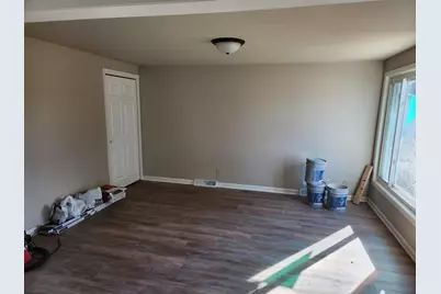 7721  Pershing Blvd, Kenosha, WI 53142 - Photo 8