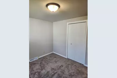 7721  Pershing Blvd, Kenosha, WI 53142 - Photo 14