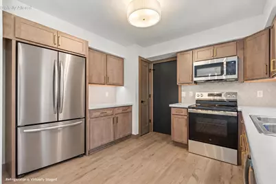 2118  Canary St, West Bend, WI 53090 - Photo 12