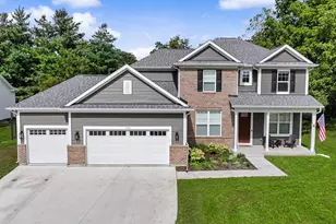706 Arbor Ridge Dr, Delavan, WI 53115 - Photo 2