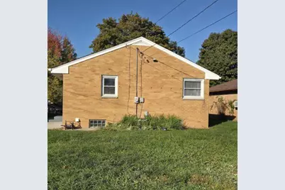 4672 N 69th St, Milwaukee, WI 53218 - Photo 2