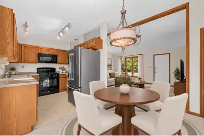 509 N University Dr, Waukesha, WI 53188 - Photo 6