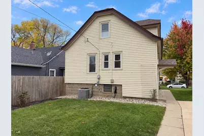 919 E Holt Ave, Milwaukee, WI 53207 - Photo 34