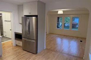 919 E Holt Ave, Milwaukee, WI 53207 - Photo 12