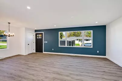 420  Clover Ln, Fort Atkinson, WI 53538 - Photo 6