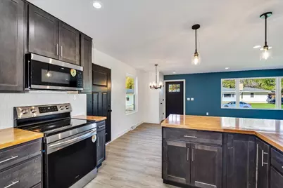 420  Clover Ln, Fort Atkinson, WI 53538 - Photo 10