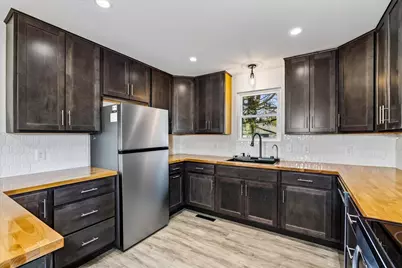 420  Clover Ln, Fort Atkinson, WI 53538 - Photo 8