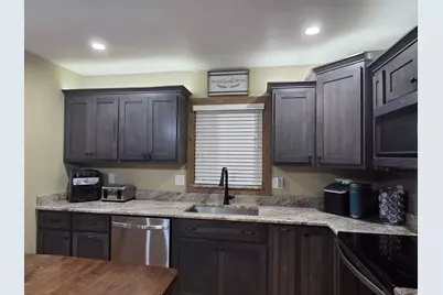 1219  Roseland Dr, Kewaskum, WI 53040 - Photo 6