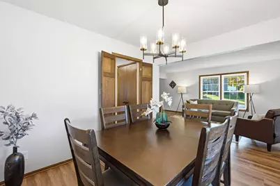 W162N8340  Tamarack Dr, Menomonee Falls, WI 53051 - Photo 10