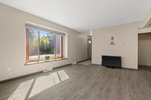 7360 Old Loomis Rd, Greendale, WI 53129 - Photo 30
