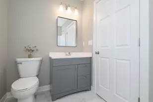 12744 W Fairmount Ave, Butler, WI 53007 - Photo 16