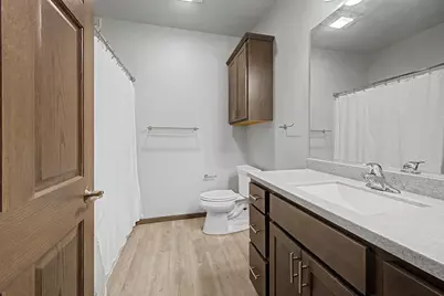 1313  Hagar St, La Crosse, WI 54603 - Photo 8