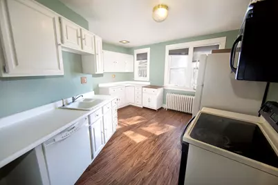 2131 S 82nd St #2133A, West Allis, WI 53219 - Photo 8