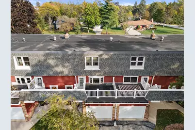 5166 S King Arthurs Ct, Greenfield, WI 53221 - Photo 36